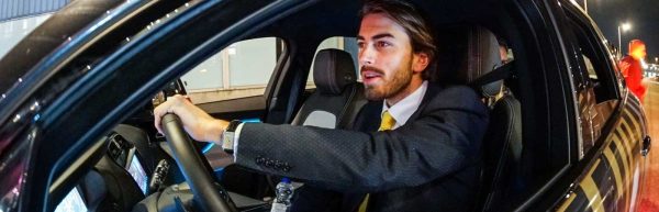 Waarom een directiechauffeur onmisbaar isvoor jouw zakelijke reizen